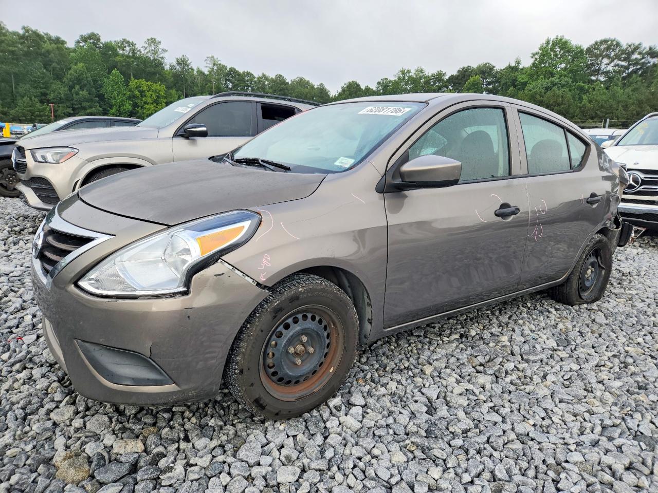 2017 NISSAN VERSA