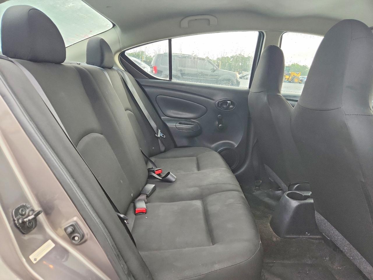 2017 NISSAN VERSA