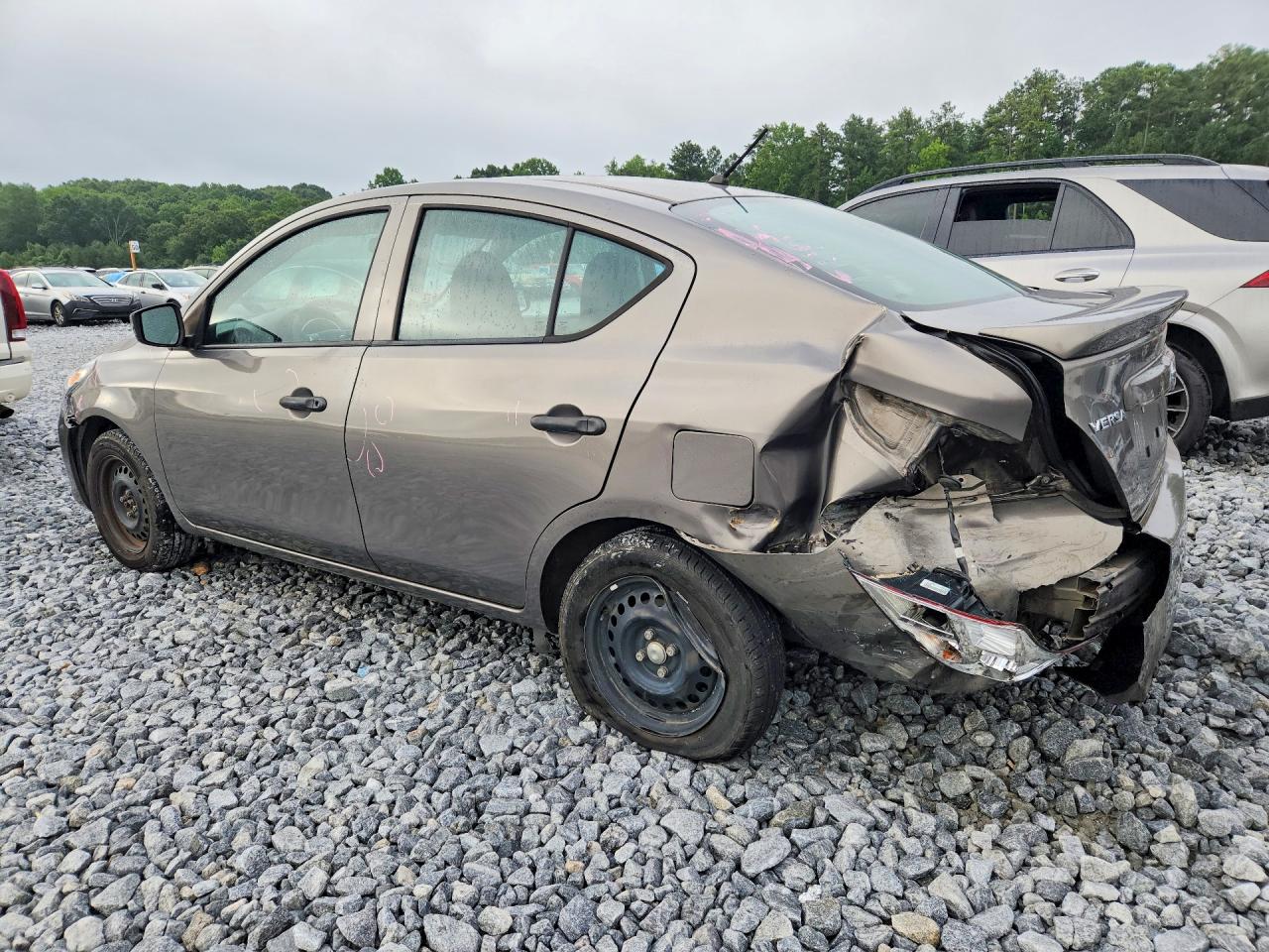 2017 NISSAN VERSA