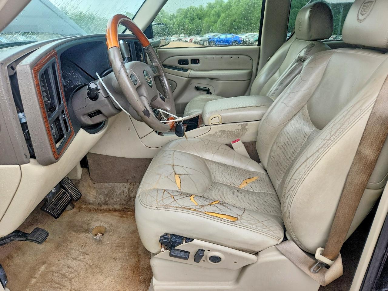 2004 CADILLAC ESCALADE