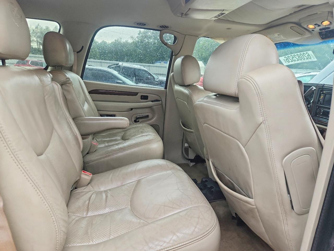 2004 CADILLAC ESCALADE