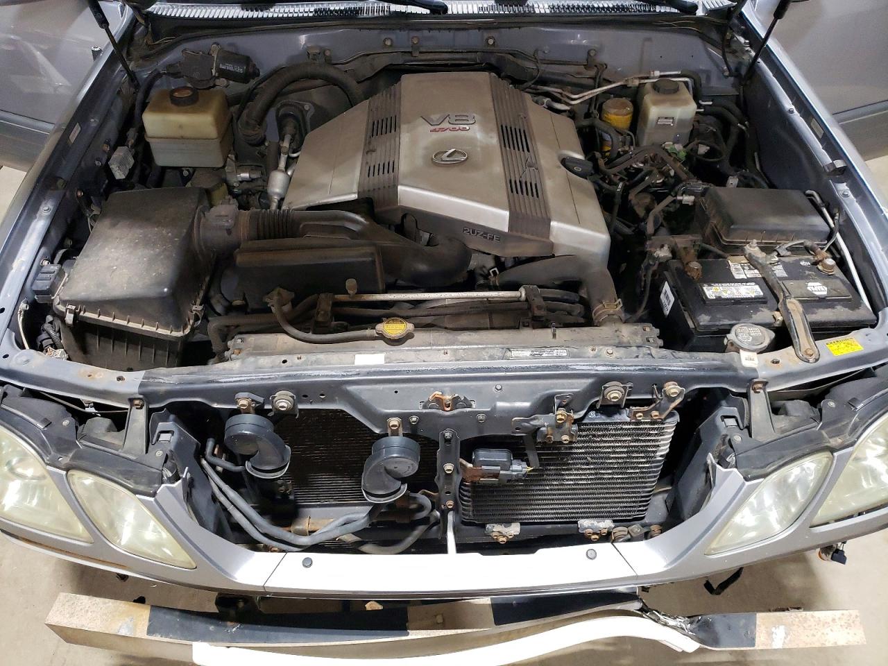 2005 LEXUS LX470