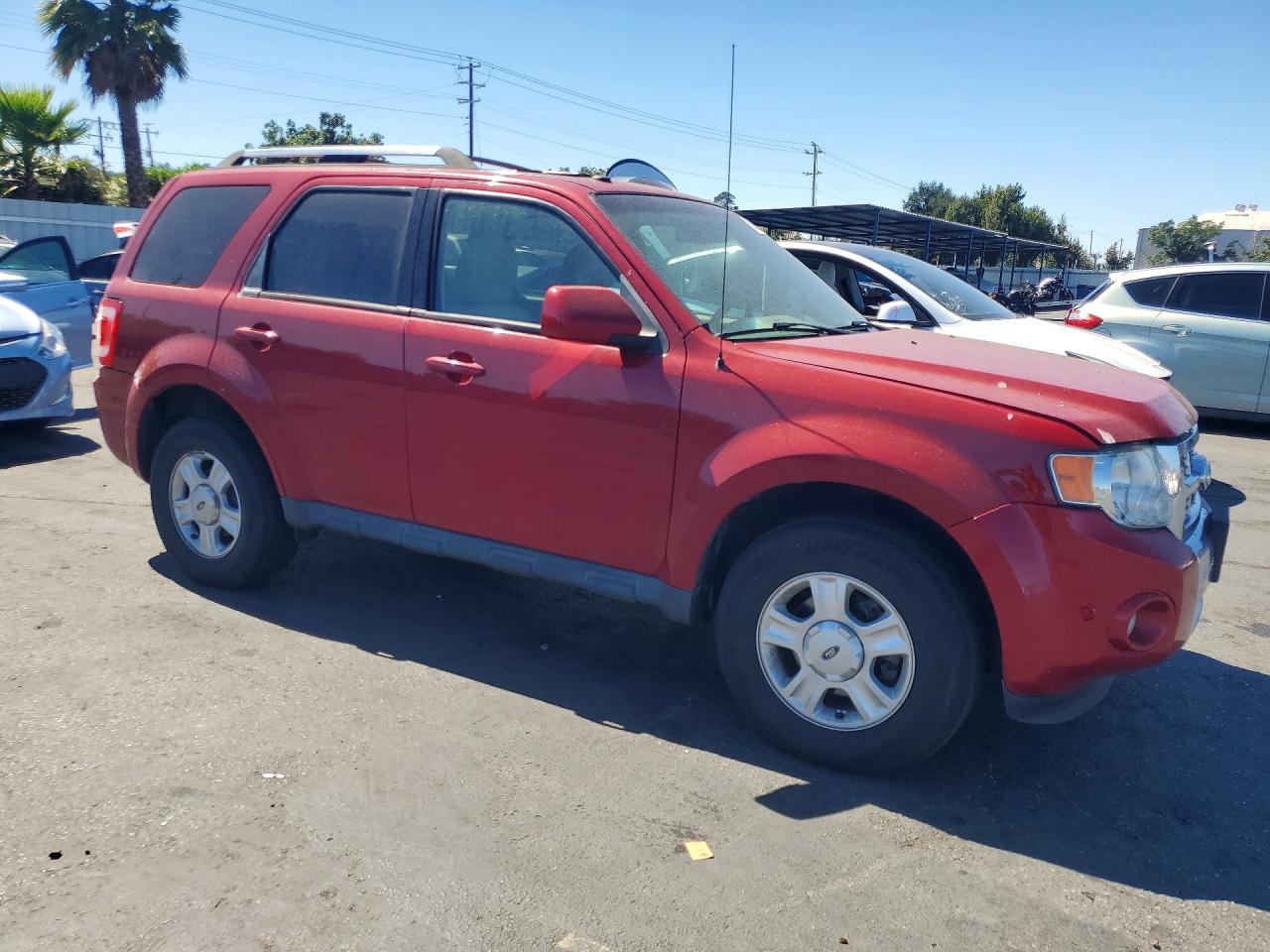 2010 FORD ESCAPE