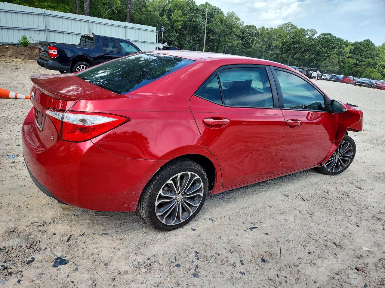 2015 TOYOTA COROLLA