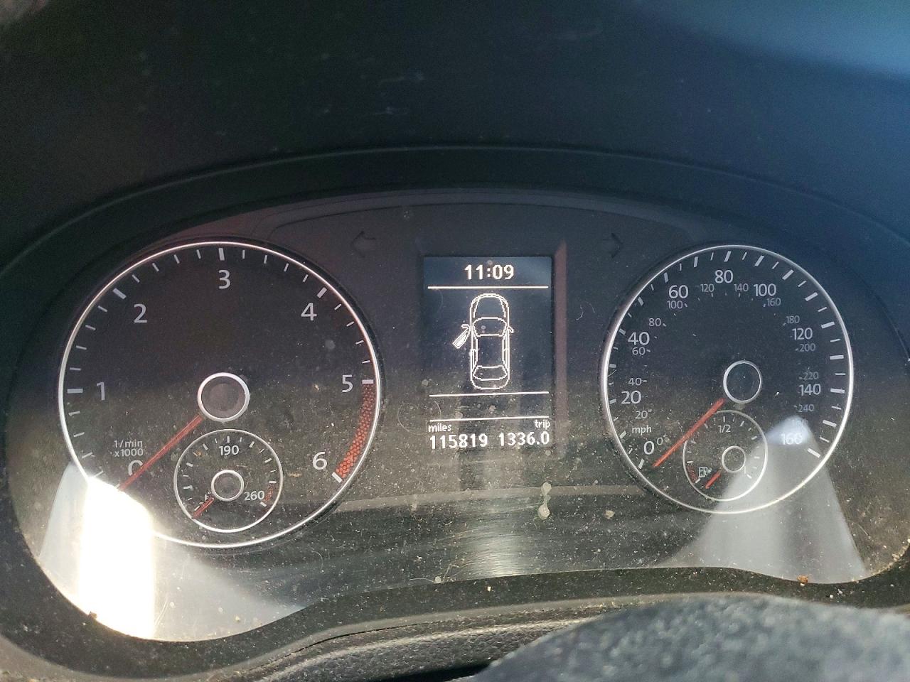 2012 VOLKSWAGEN PASSAT