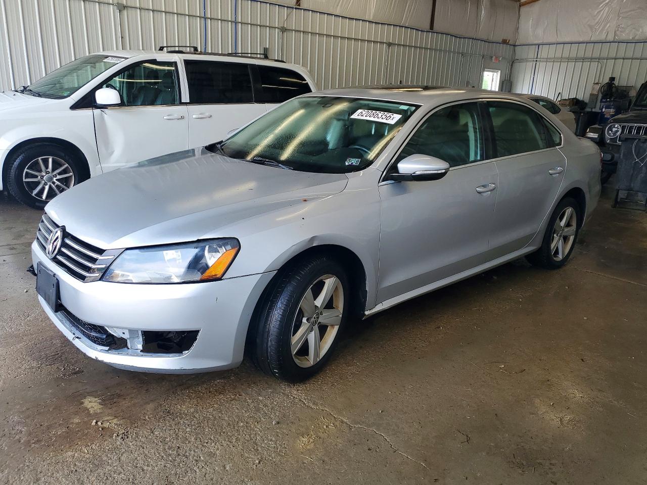2012 VOLKSWAGEN PASSAT