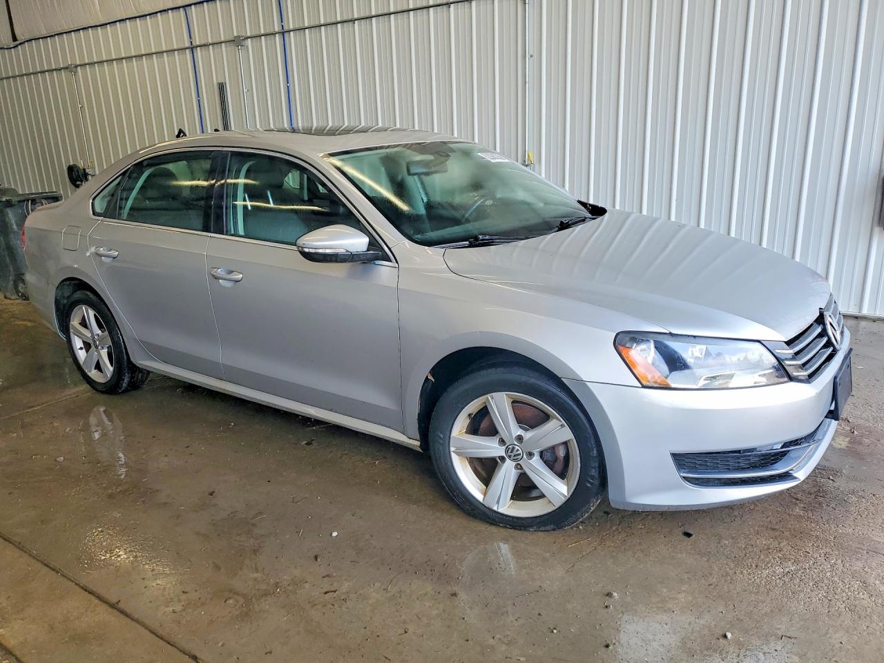 2012 VOLKSWAGEN PASSAT