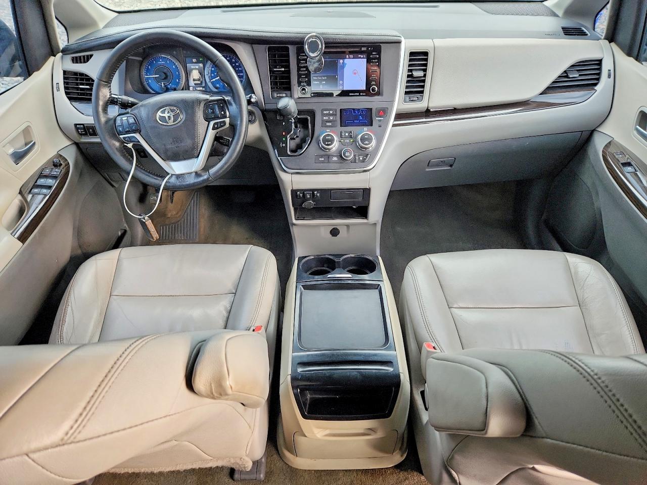 2018 TOYOTA SIENNA