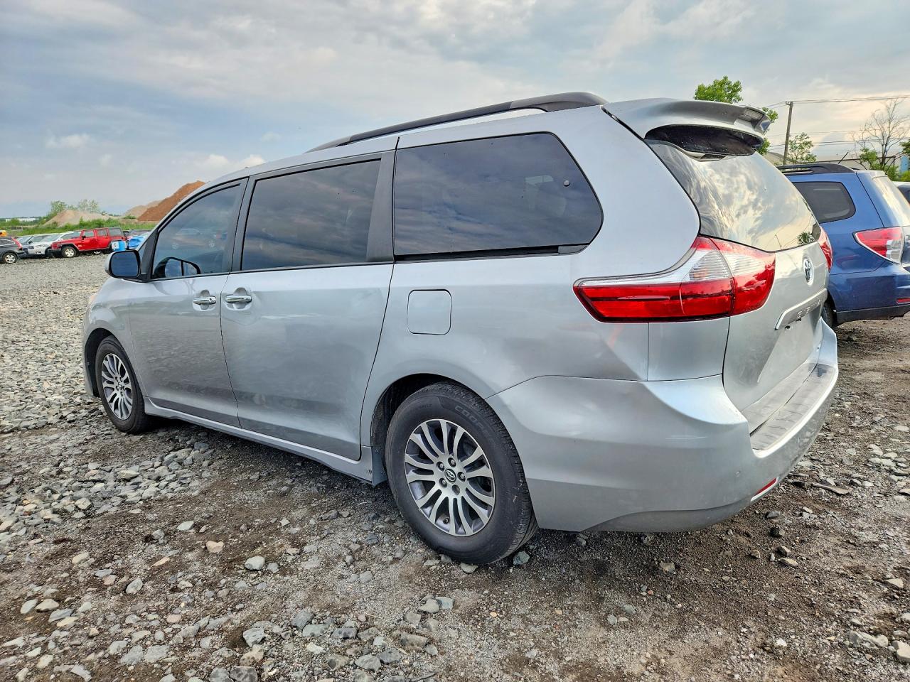 2018 TOYOTA SIENNA