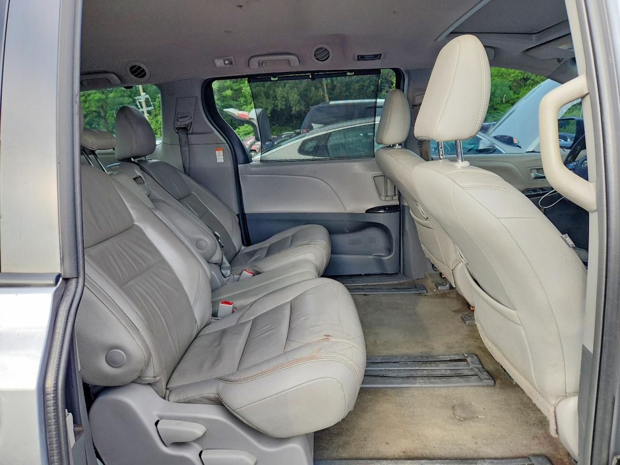2018 TOYOTA SIENNA