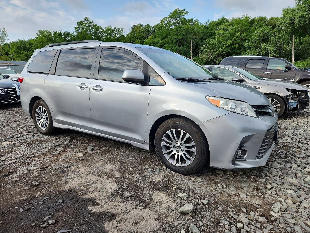 2018 TOYOTA SIENNA