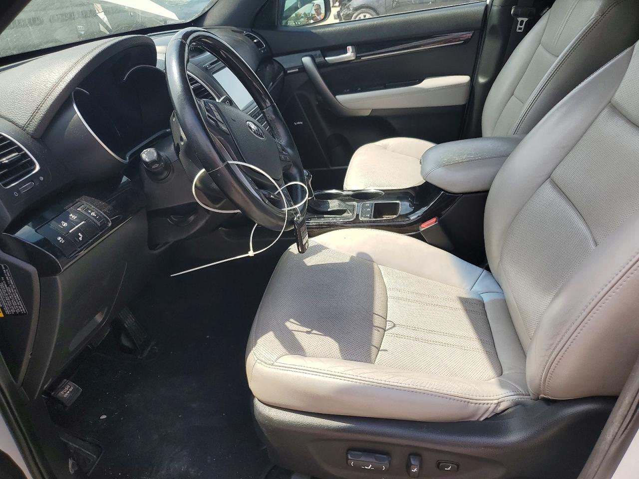 2015 KIA SORENTO