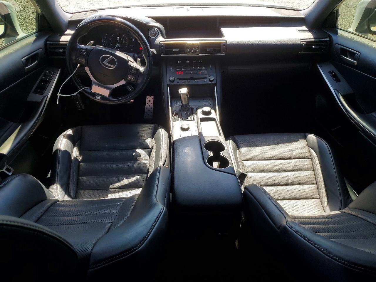 2020 LEXUS IS
