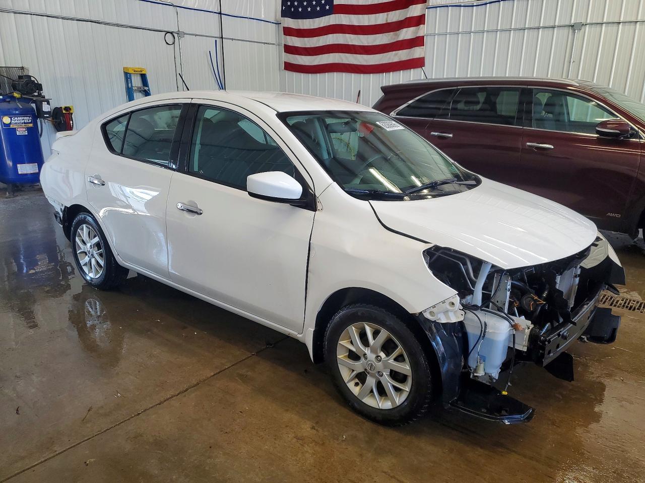 2019 NISSAN VERSA