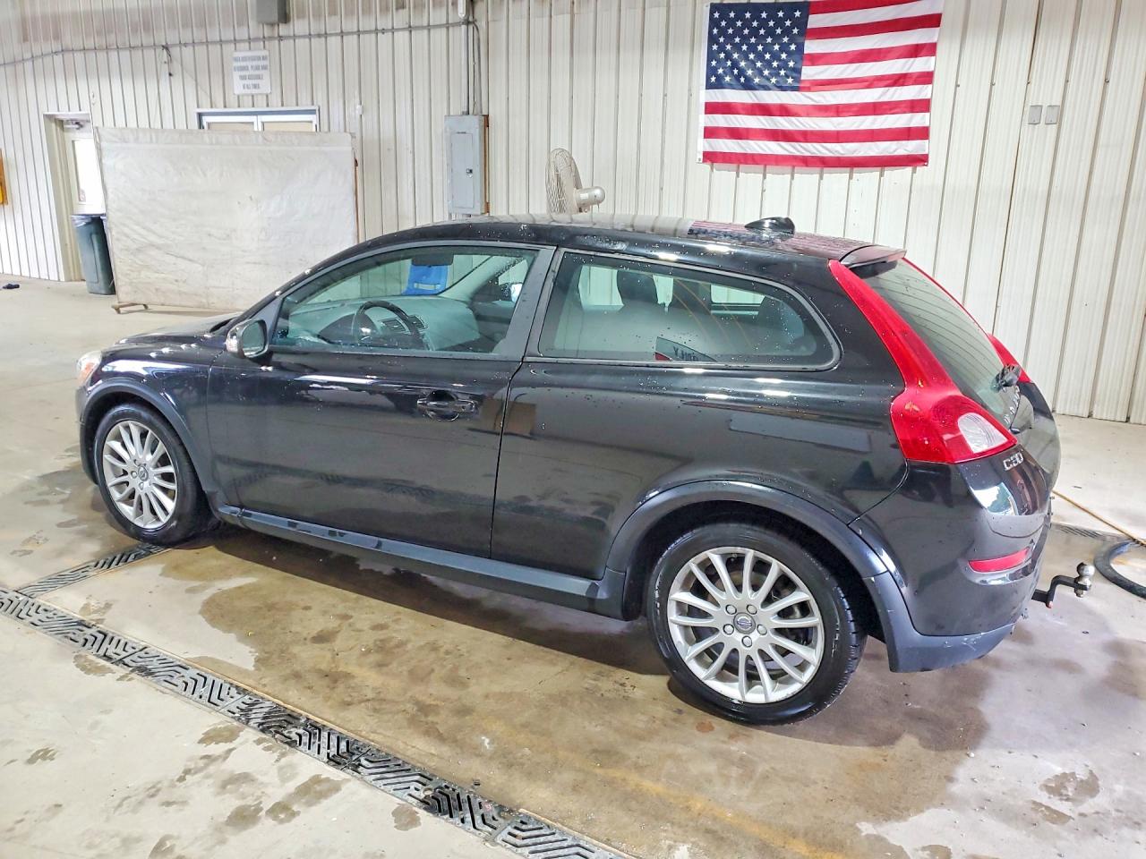 2012 VOLVO C30