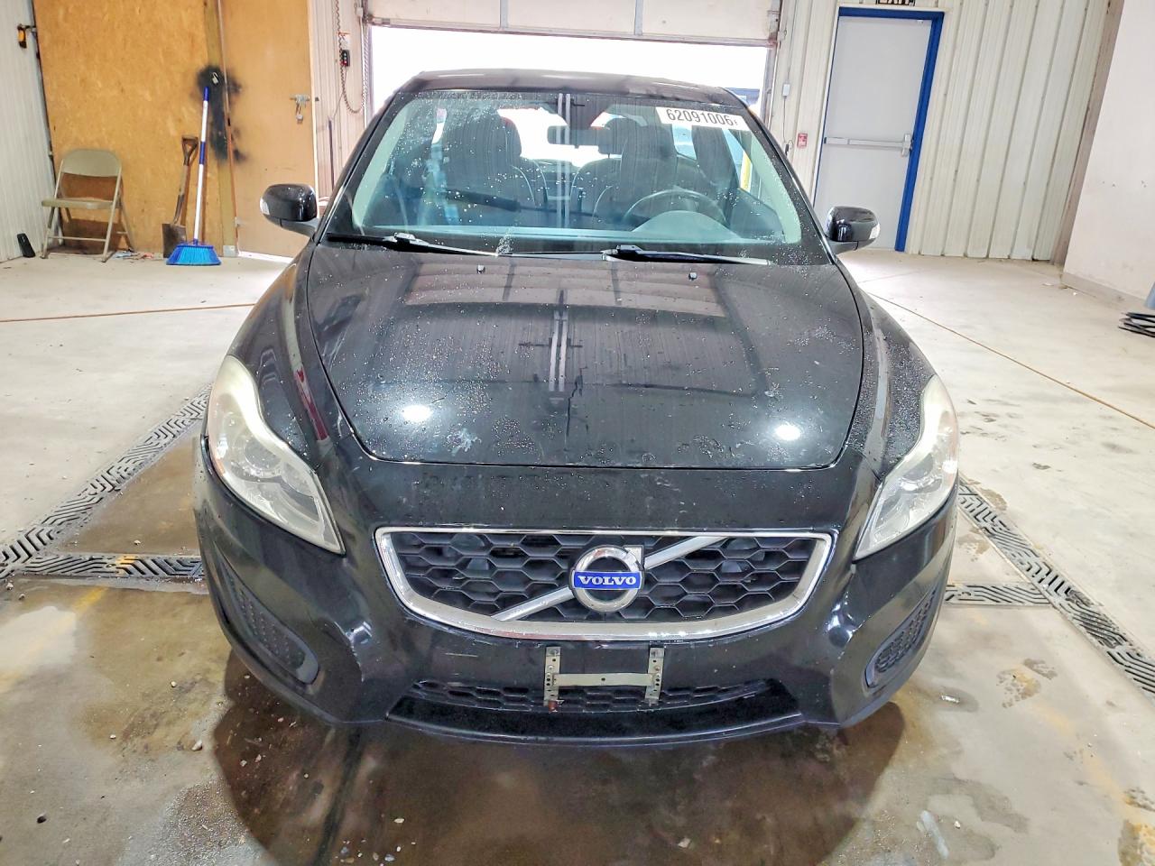 2012 VOLVO C30