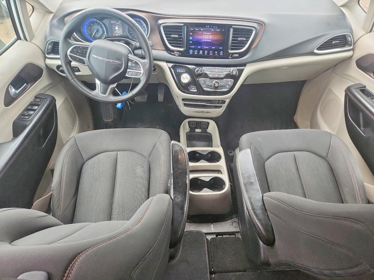 2017 CHRYSLER PACIFICA