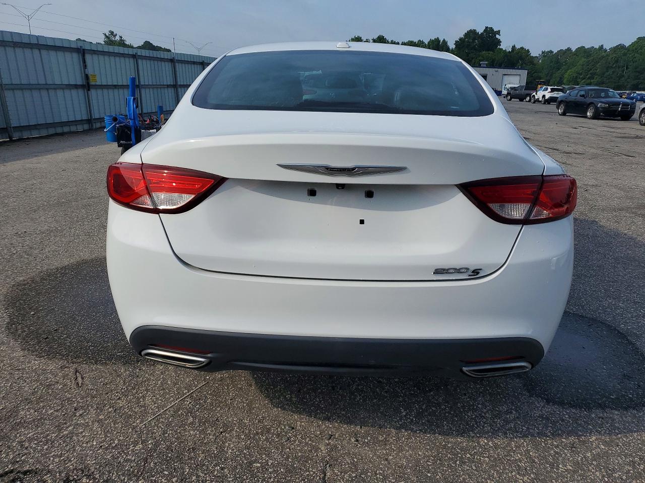 2015 CHRYSLER 200