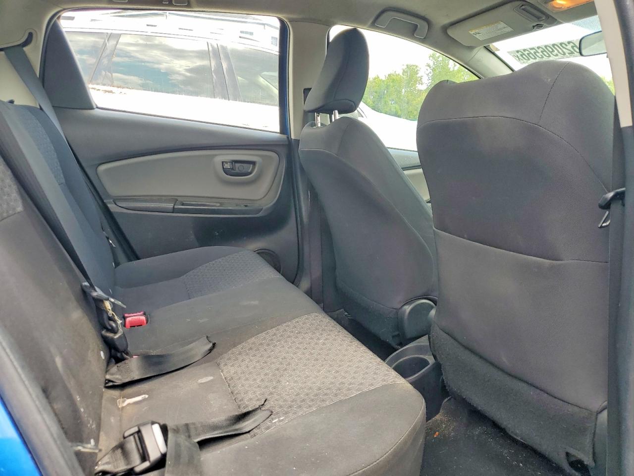 2016 TOYOTA YARIS