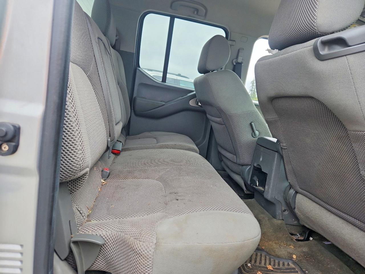 2005 NISSAN FRONTIER