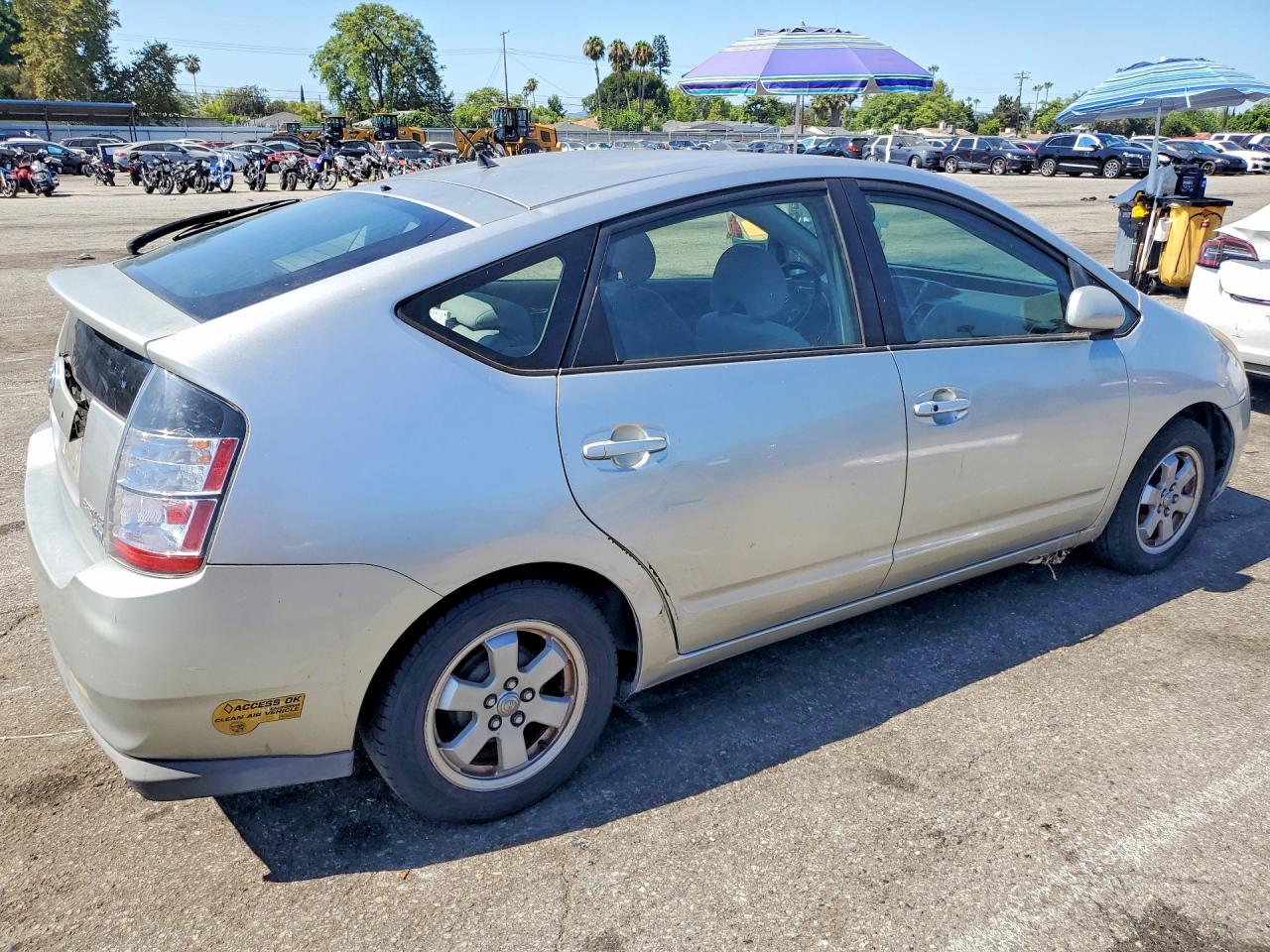 2004 TOYOTA PRIUS