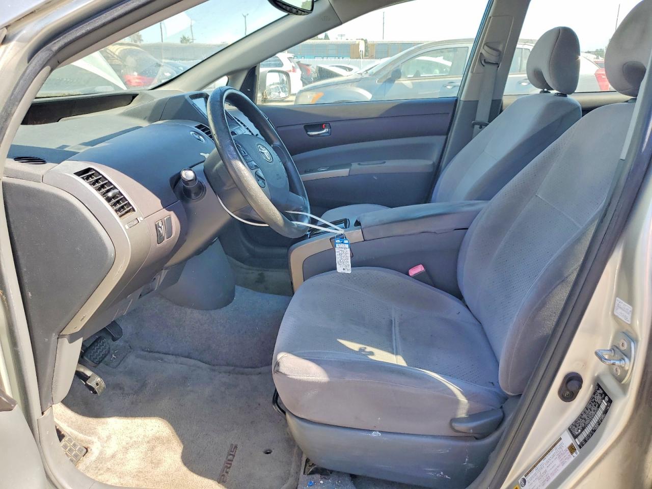 2004 TOYOTA PRIUS