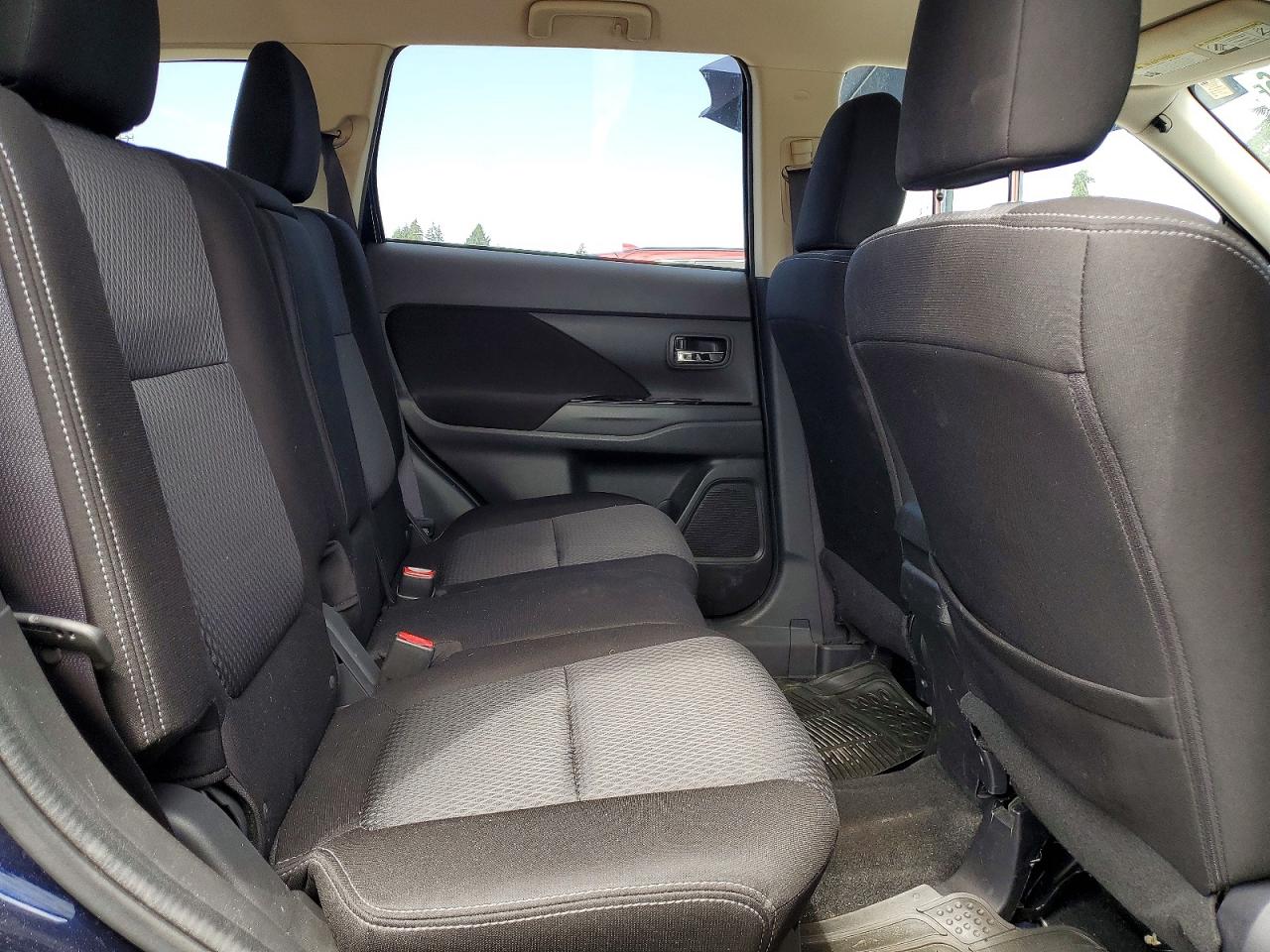 2018 MITSUBISHI OUTLANDER