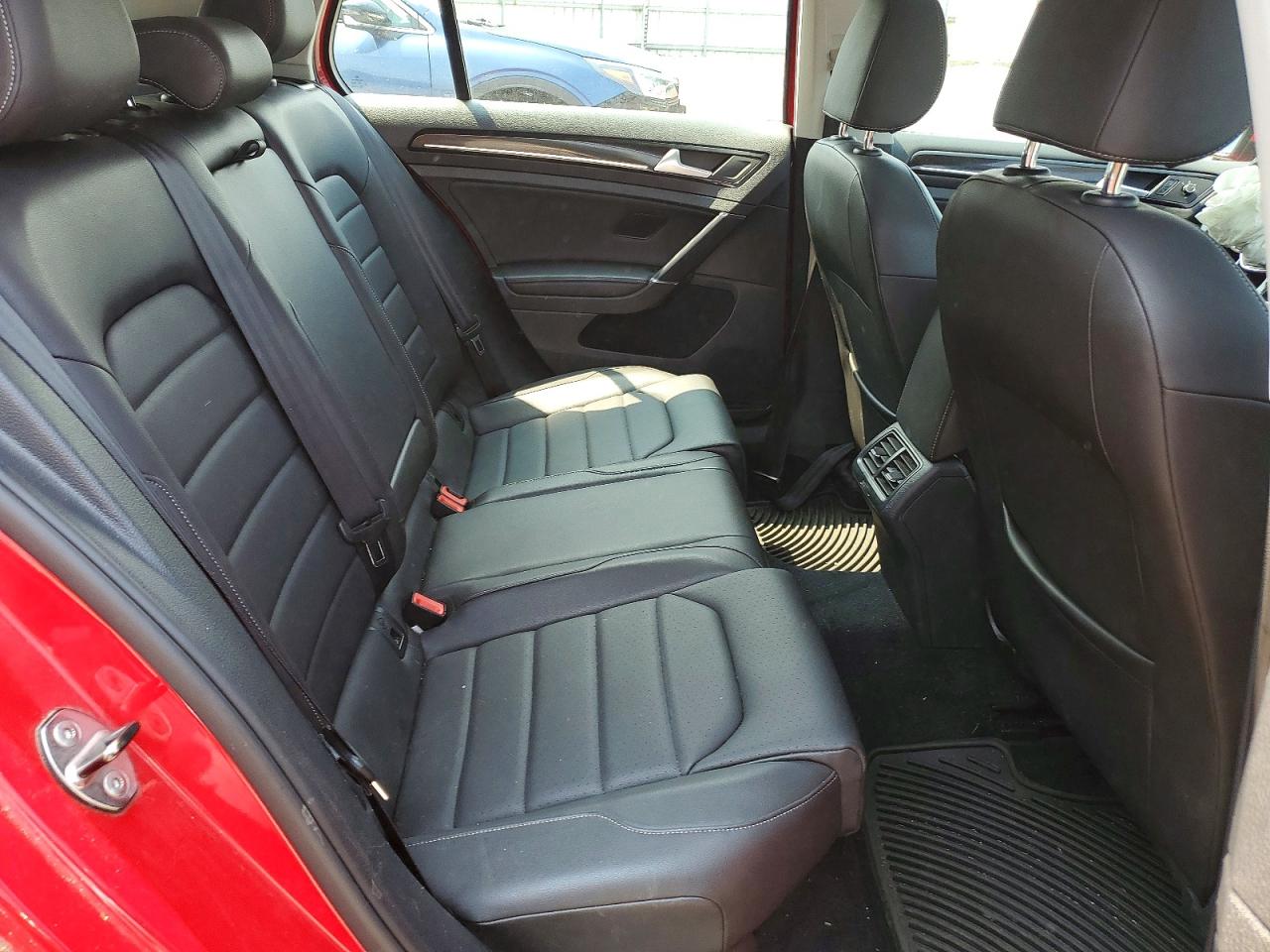 2015 VOLKSWAGEN GOLF