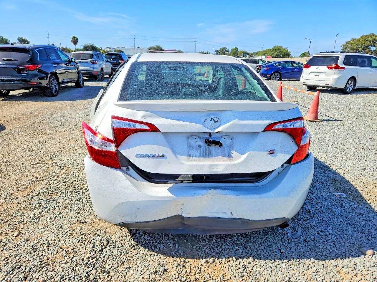 2015 TOYOTA COROLLA