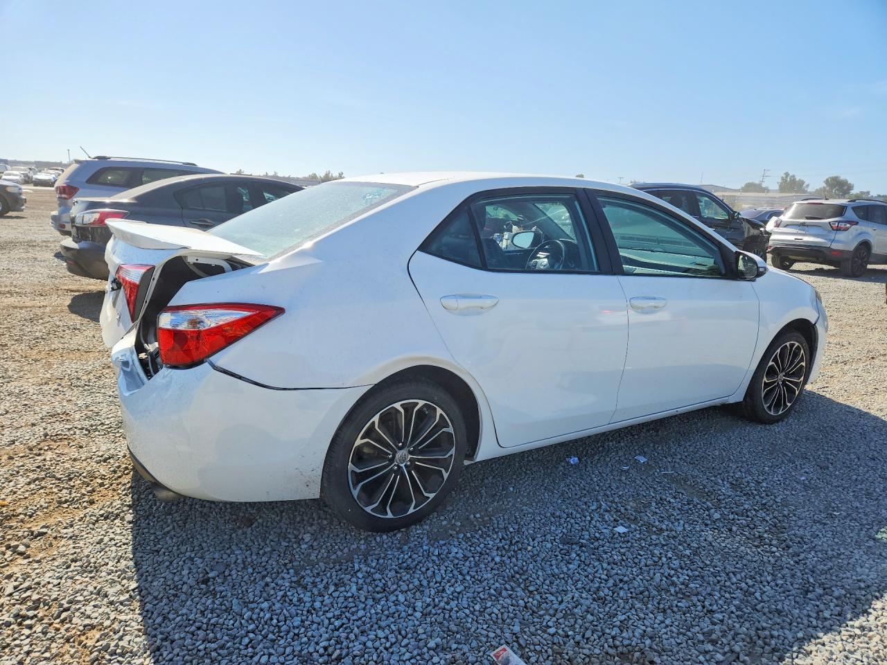 2015 TOYOTA COROLLA