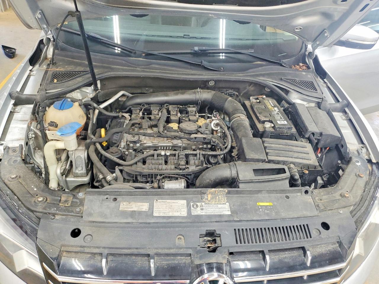 2015 VOLKSWAGEN PASSAT