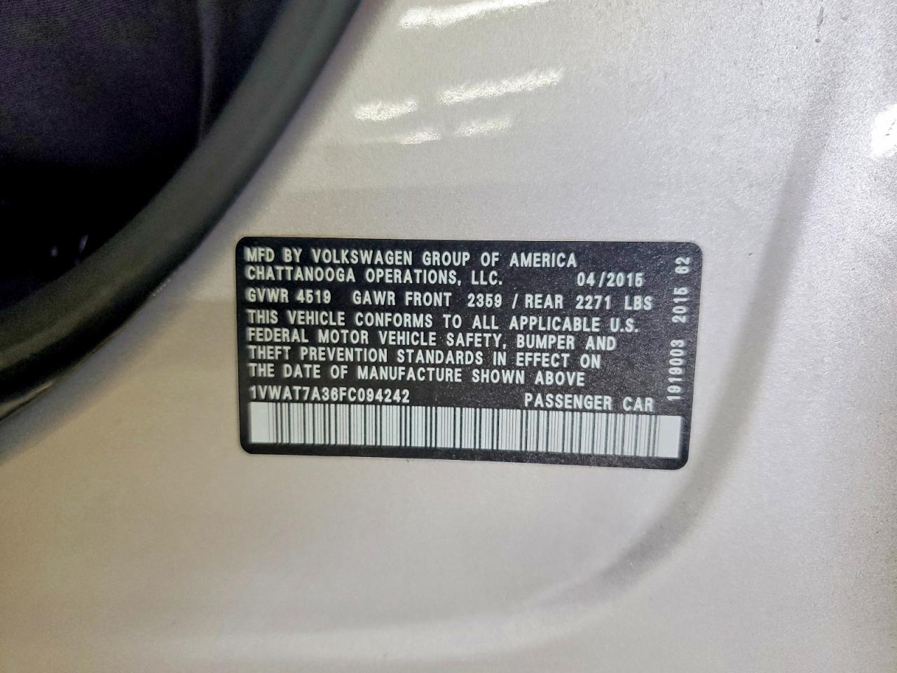 2015 VOLKSWAGEN PASSAT