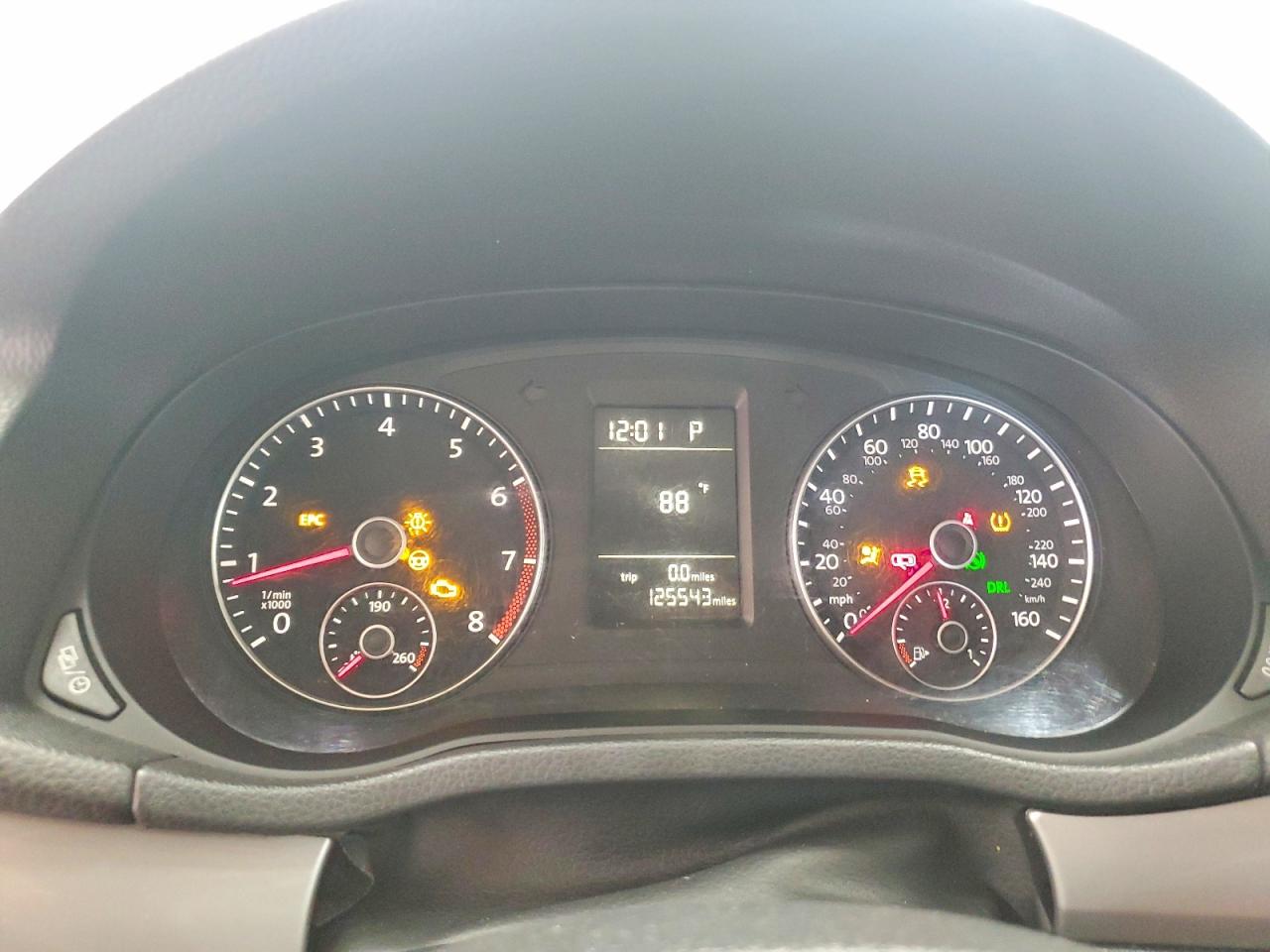 2015 VOLKSWAGEN PASSAT