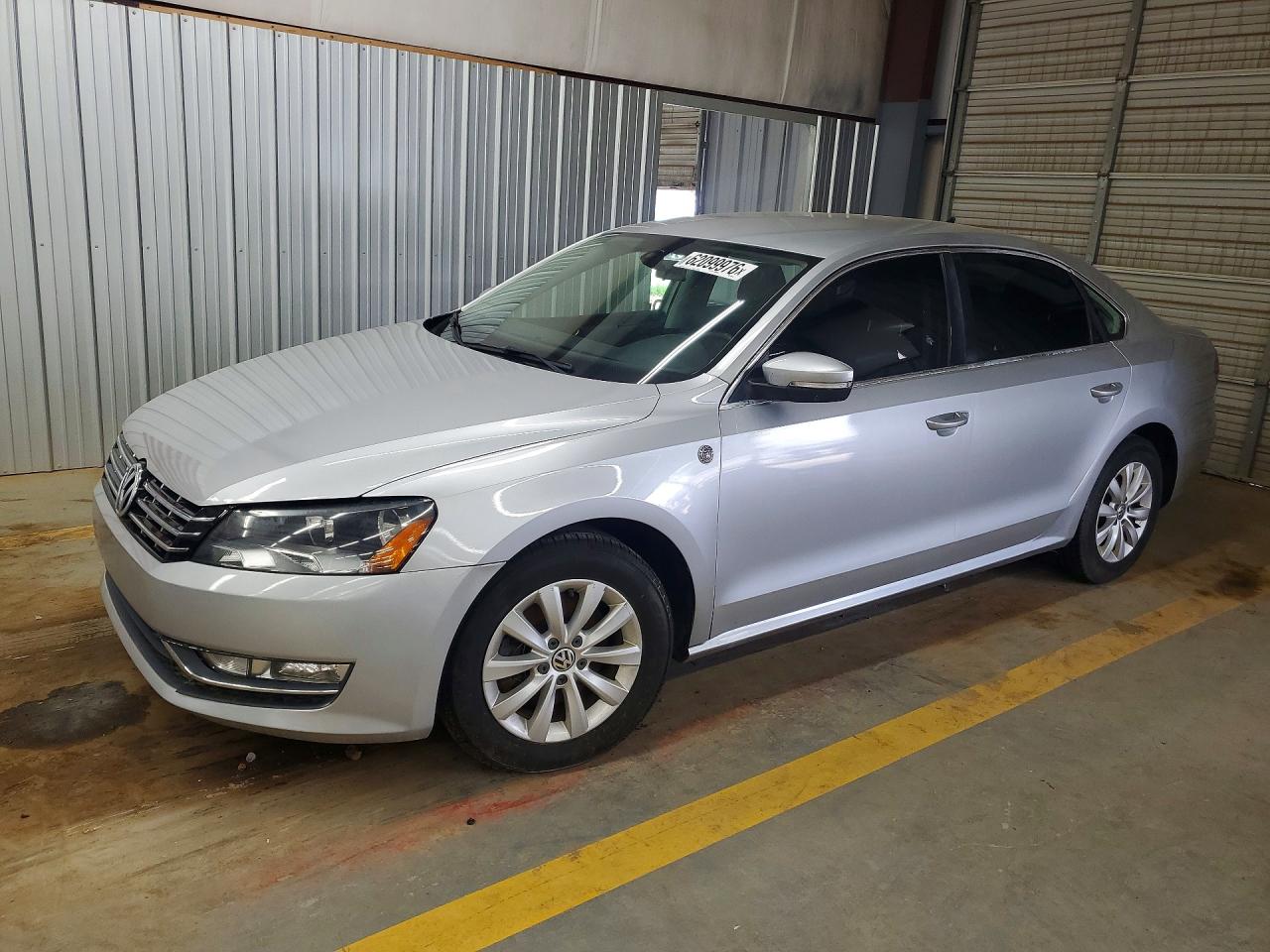 2015 VOLKSWAGEN PASSAT
