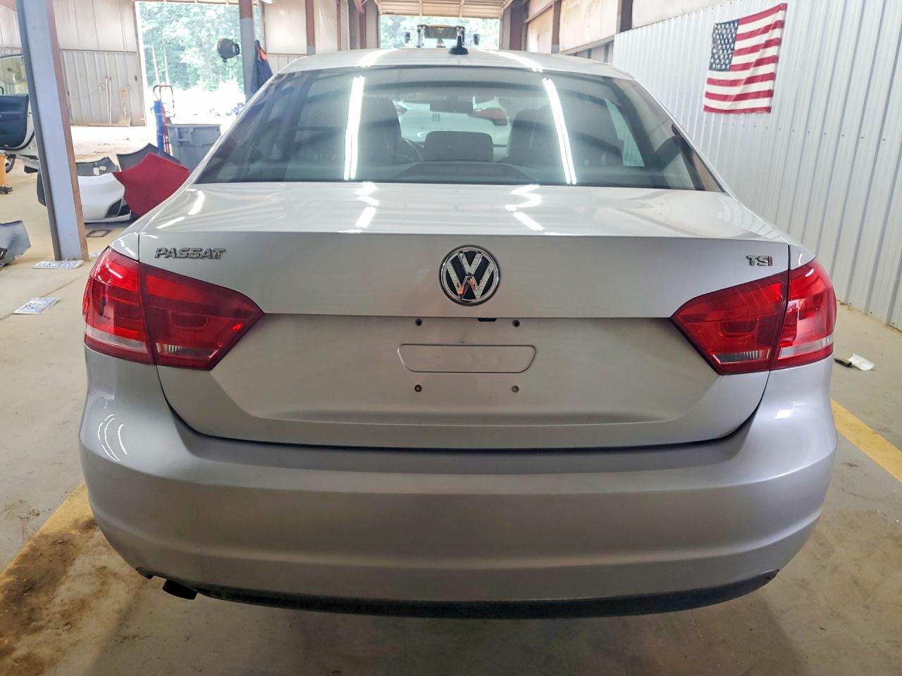 2015 VOLKSWAGEN PASSAT
