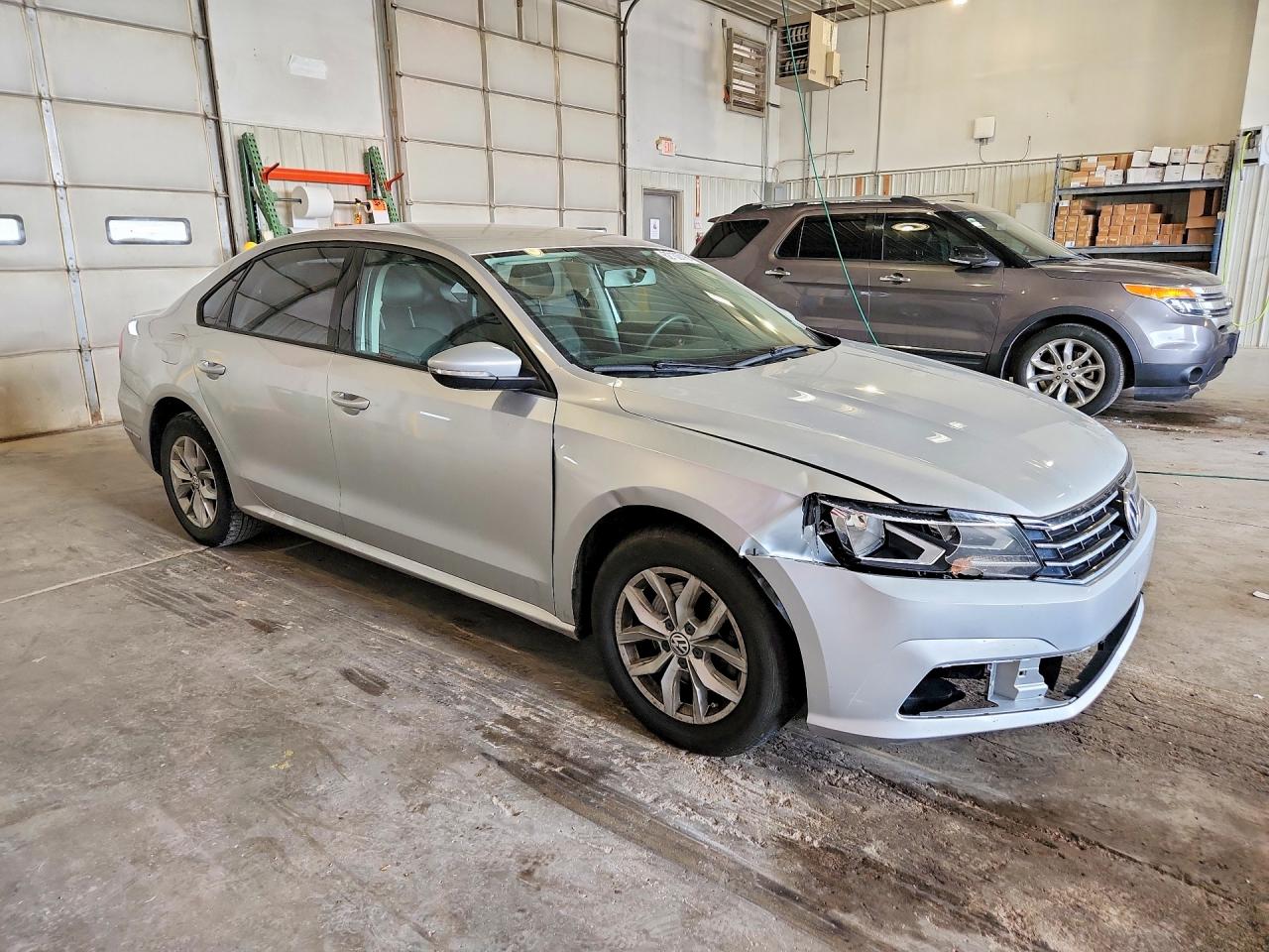 2018 VOLKSWAGEN PASSAT
