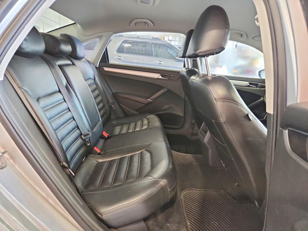 2018 VOLKSWAGEN PASSAT