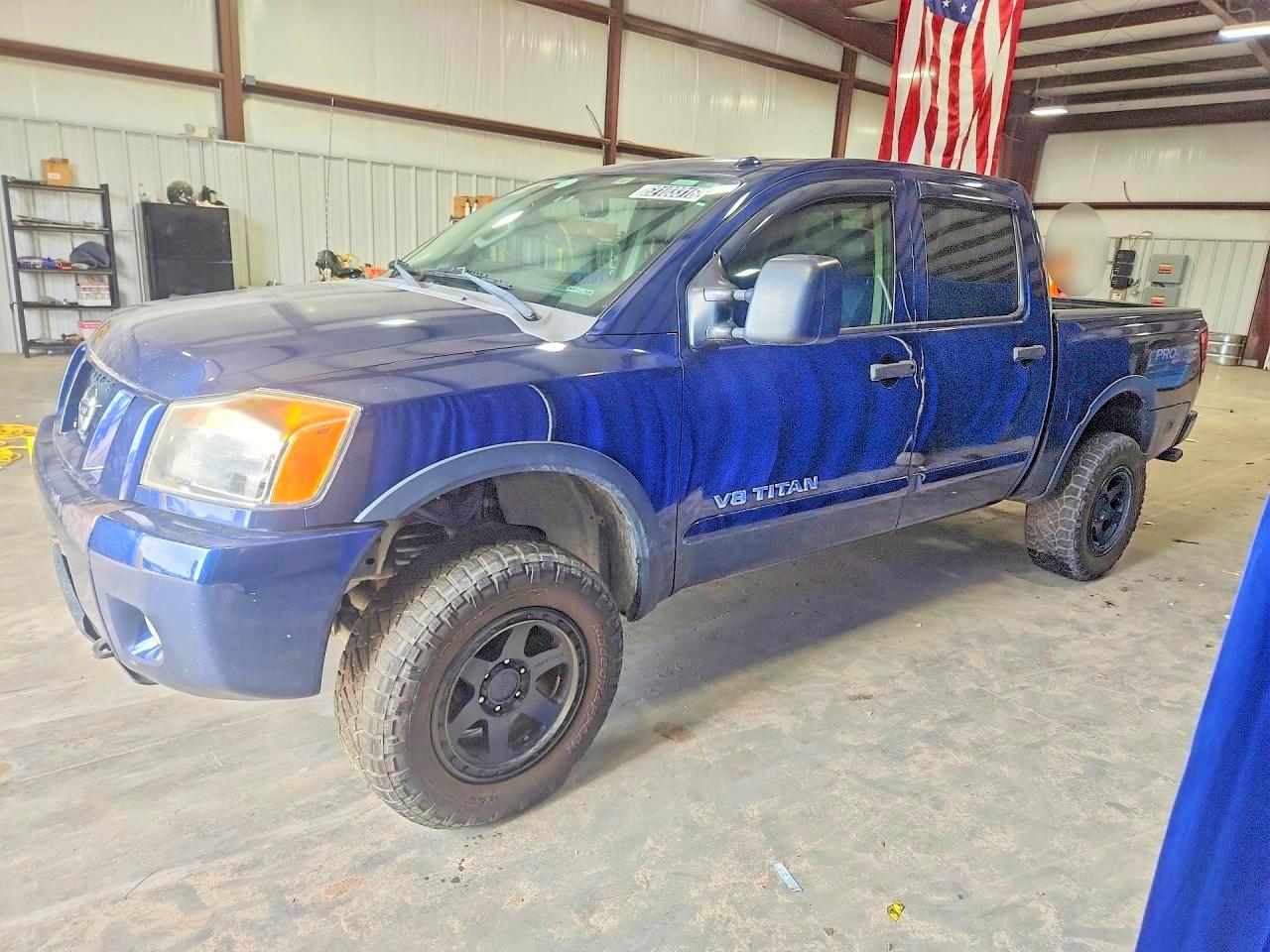 2012 NISSAN TITAN