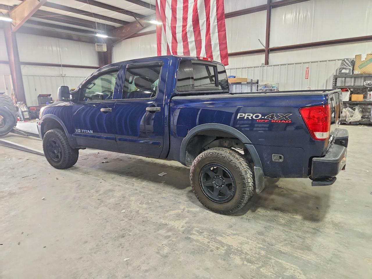 2012 NISSAN TITAN
