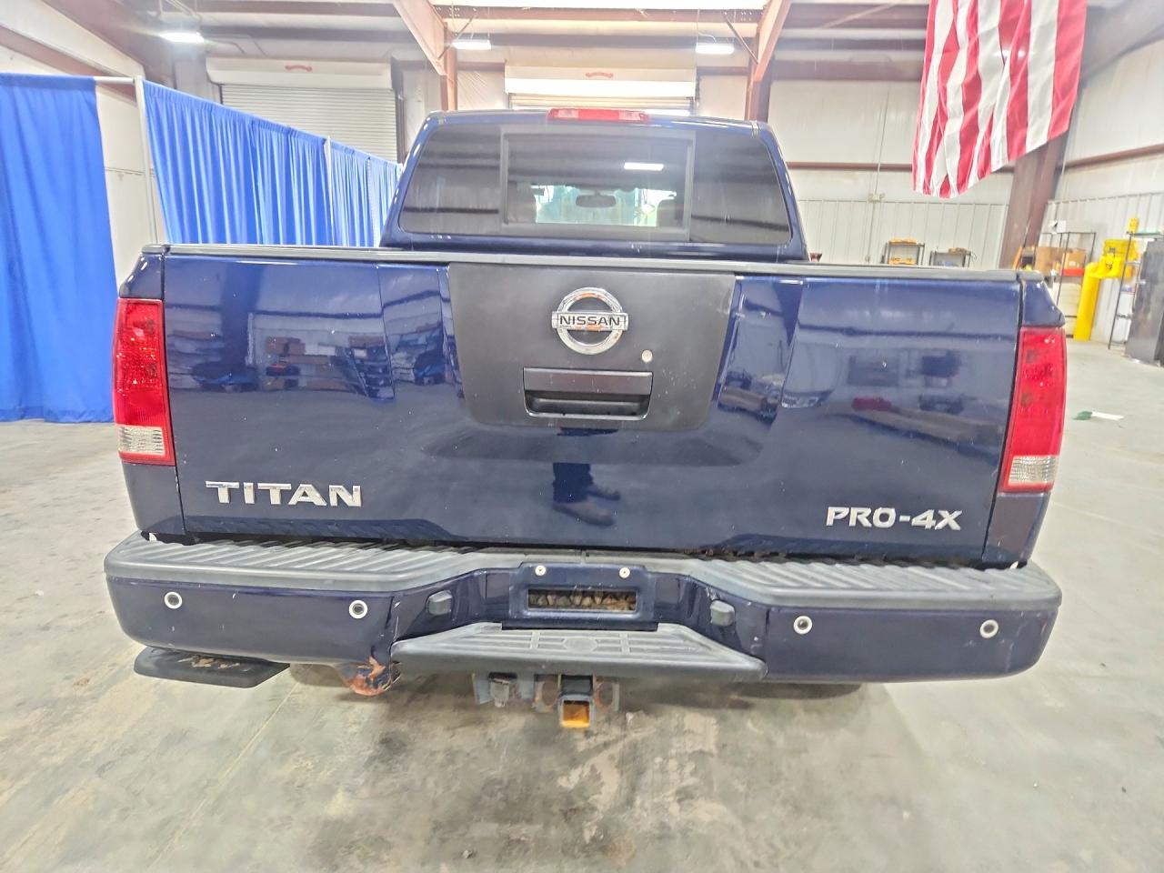 2012 NISSAN TITAN