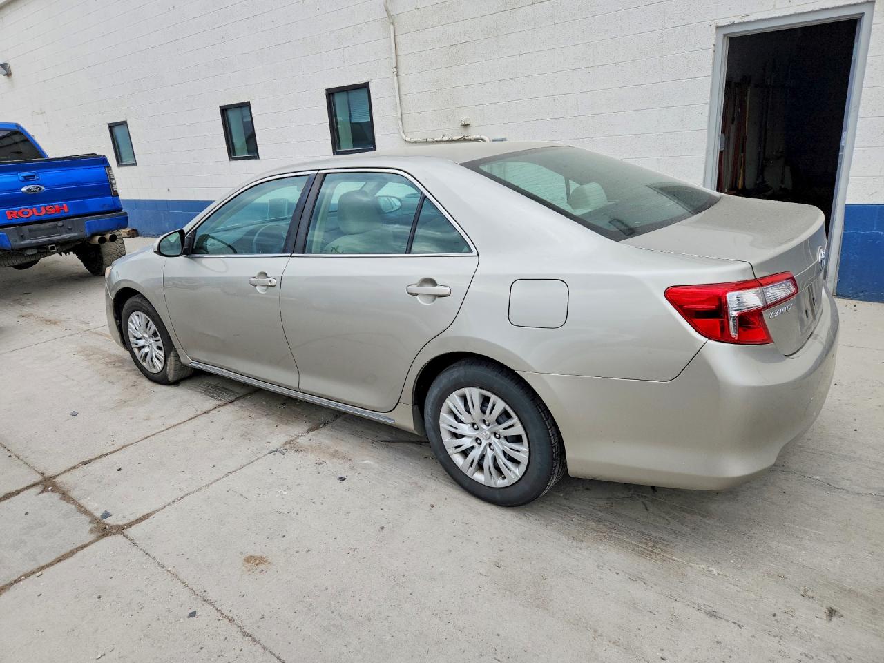 2013 TOYOTA CAMRY