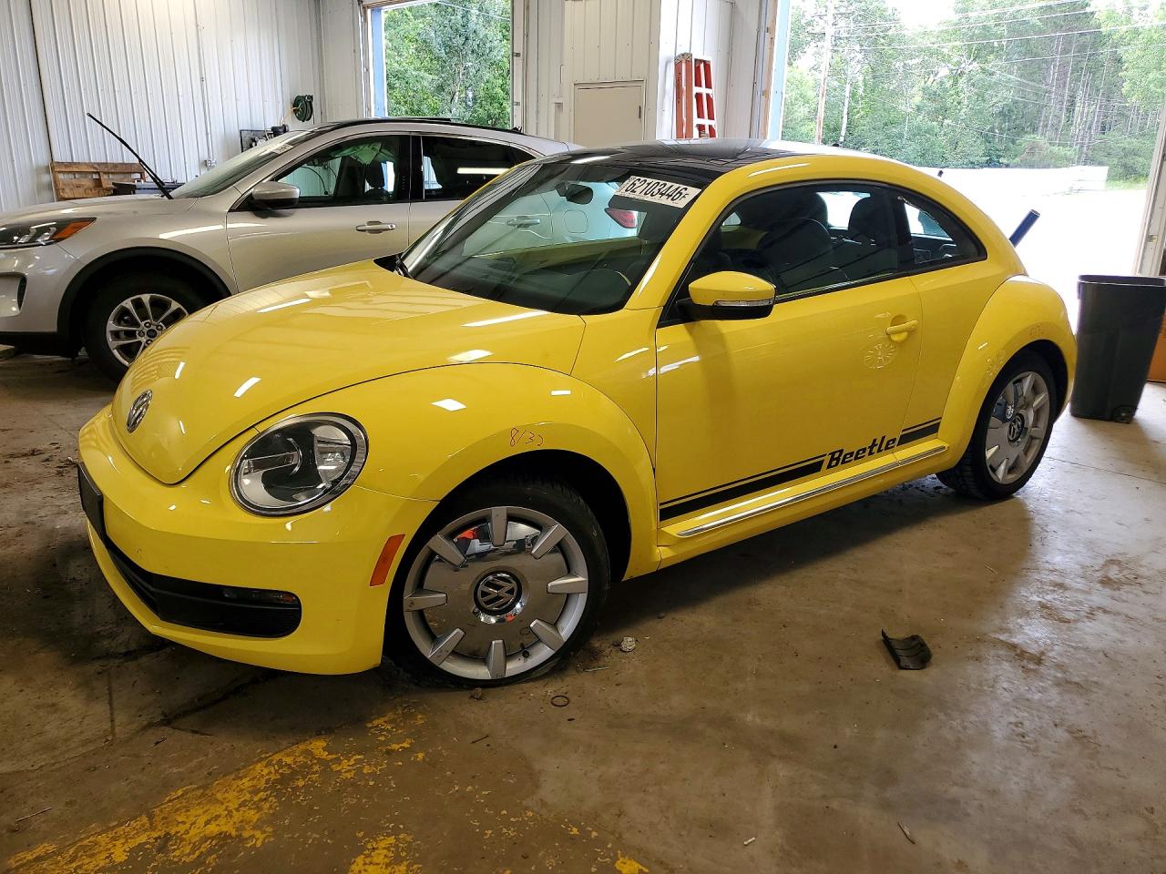 2013 VOLKSWAGEN BEETLE