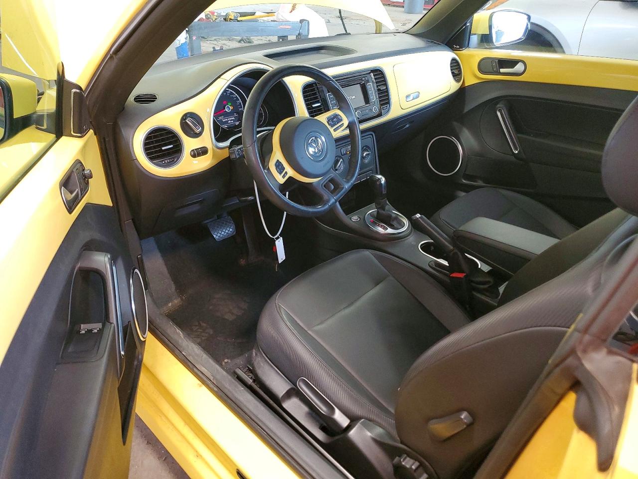 2013 VOLKSWAGEN BEETLE