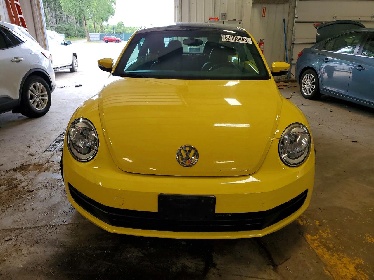 2013 VOLKSWAGEN BEETLE