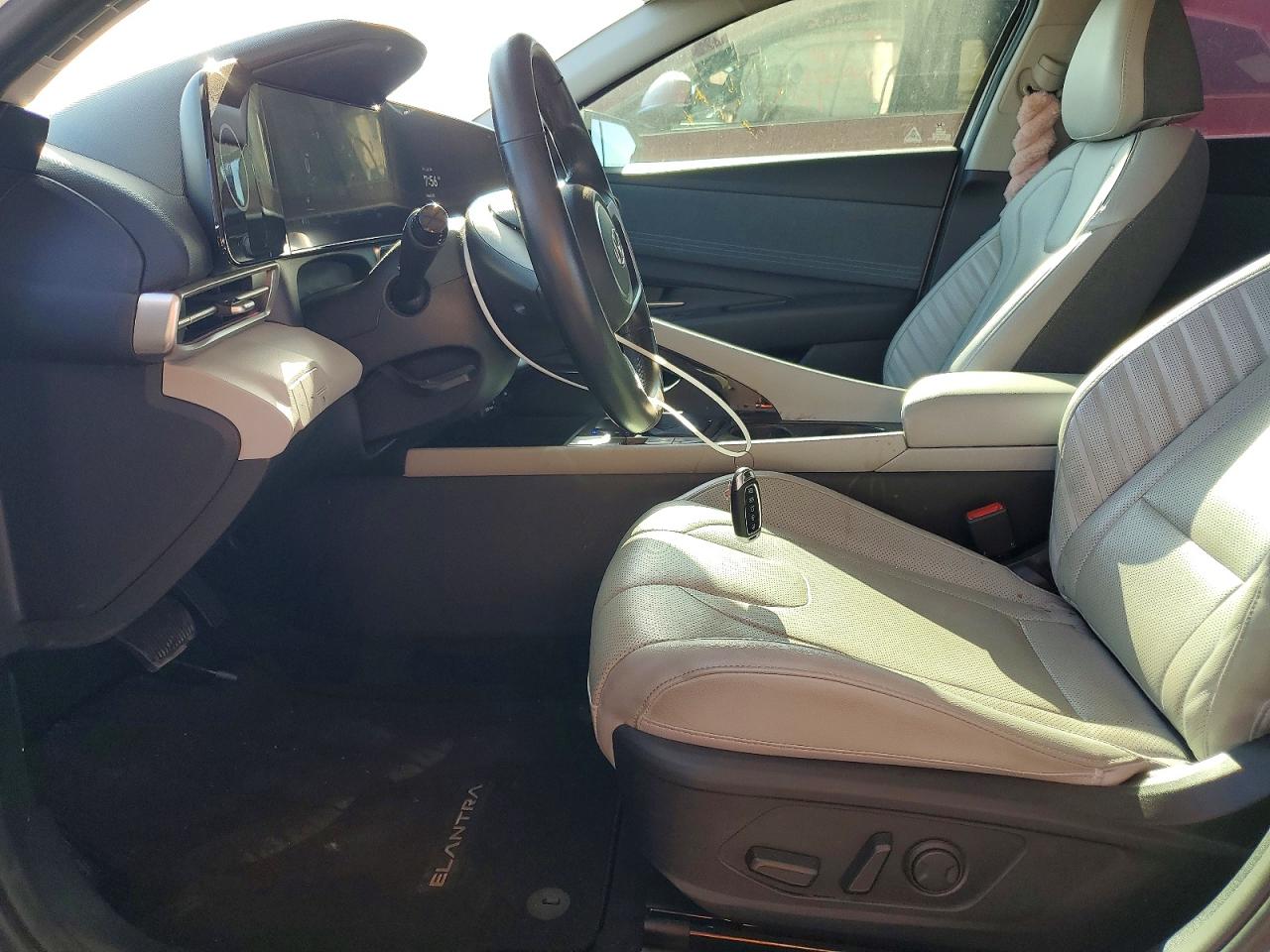 2023 HYUNDAI ELANTRA
