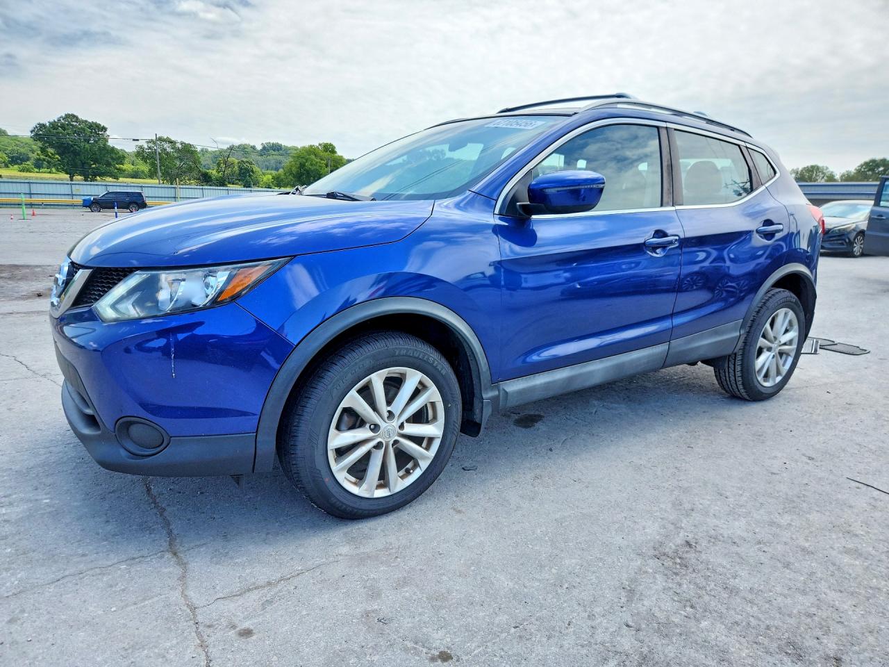 2017 NISSAN ROGUE