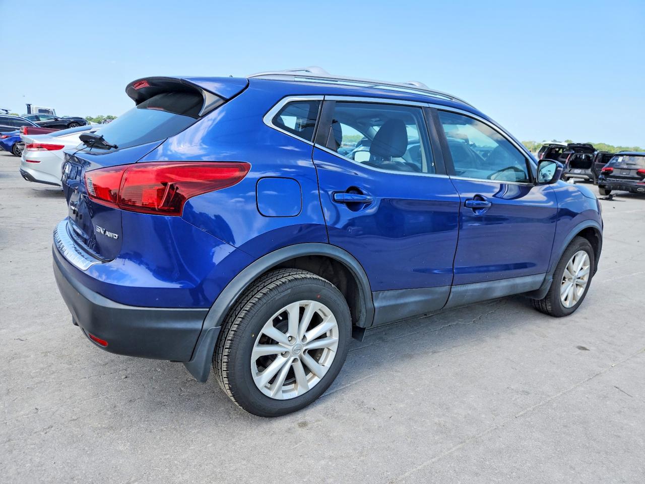 2017 NISSAN ROGUE