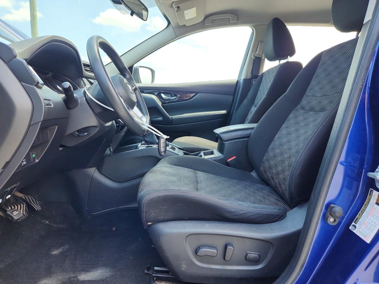 2017 NISSAN ROGUE