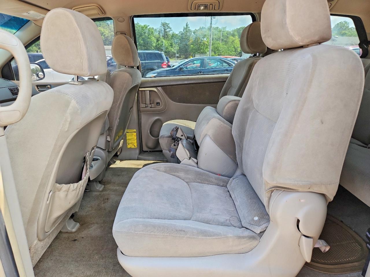 2005 TOYOTA SIENNA