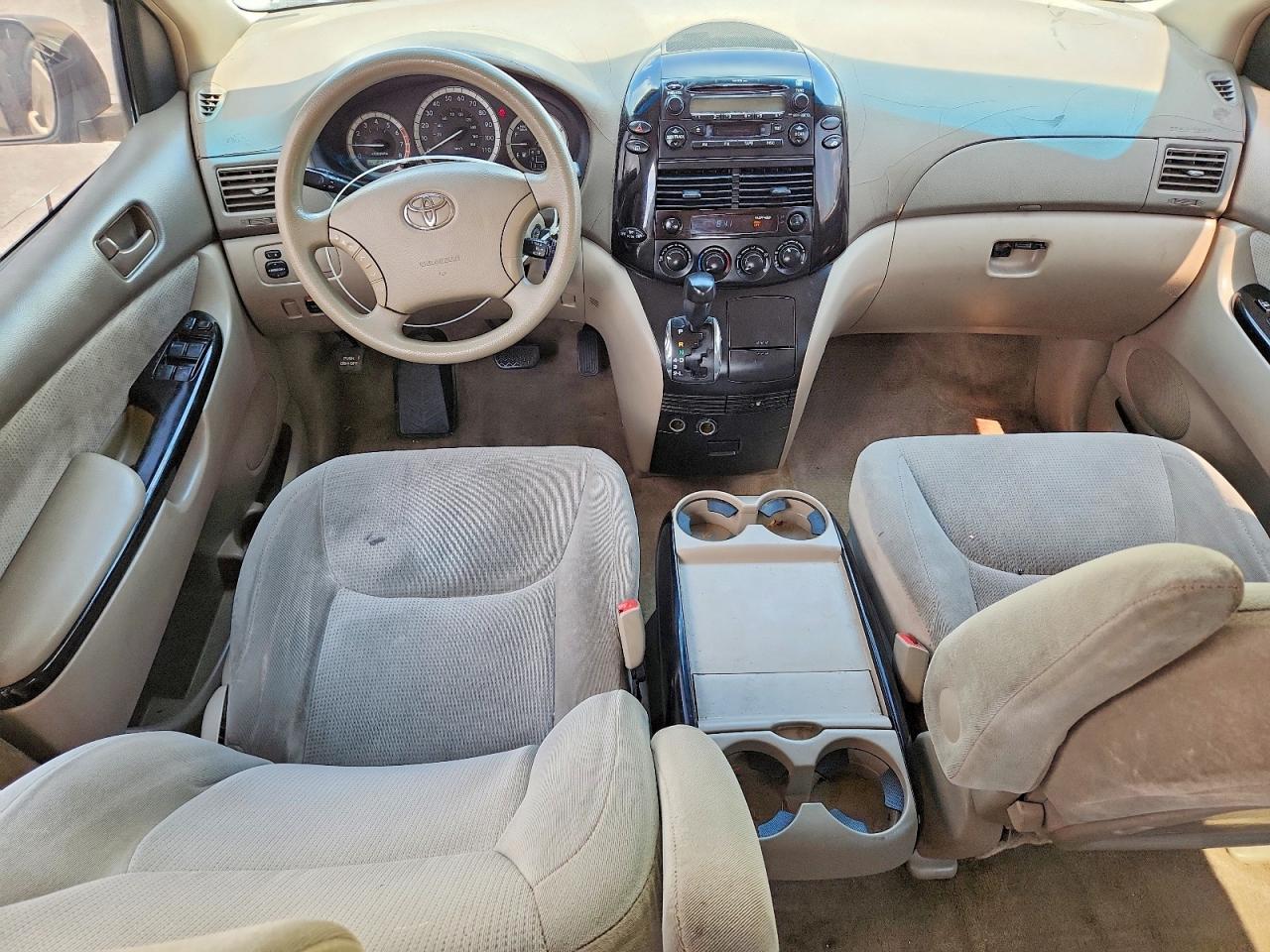2005 TOYOTA SIENNA